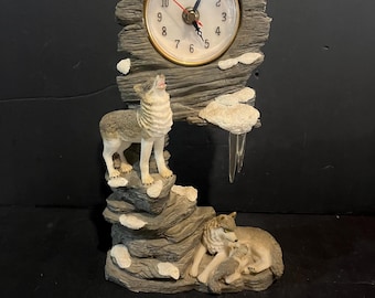 Vintage Wolf Figurine Quartz Clock Snowy Mountain Scene Howling Wolves Rustic Wildlife Decor