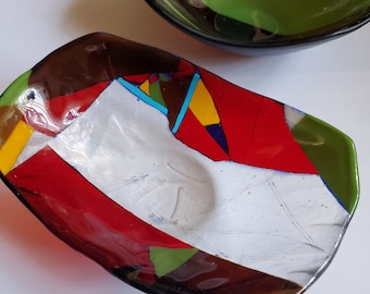 Small Fruit Bowl or Serving Bowl