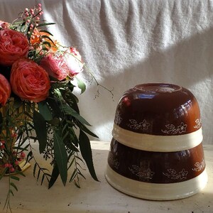 Vintage Nesting Bowl Set. Oxford Stoneware. Brownie, Brown and Cream. image 7