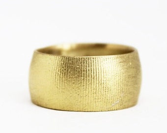 Small brass contemporary ring, Statement Unique Jewellery, Oval shaped artsy ring, Handcrafted Textured Ring for Her, Minimalist Modern Ring