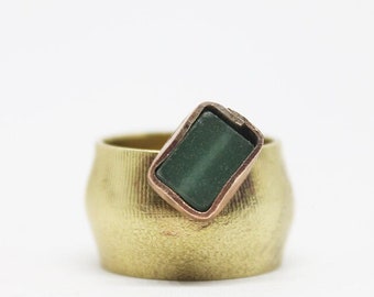 Bold brass statement ring with green stone, Unique wide band textured ring, Big Modernist mixed metal ring, Handmade Contemporary Jewelry