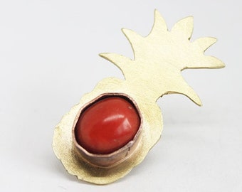 Small statement pineapple brooch, Mixed metal modern brooch pin, Handmade Carnelian cabochon Jewellery, Fruit Shaped Artsy Unisex Brass Pin