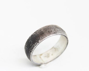 Silver unisex minimal ring, Statement textured ring, Minimalist Jewelry, Contemporary Ring for Men, Handmade Organic Jewellery, Modern Ring