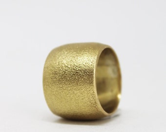 Big brass texture statement ring, Bold wide band ring, Unique modern artsy ring band, Handmade unique jewellery, Modernist art shaped ring