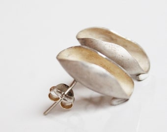 Modernist earrings, White Silver Studs, Elegant Earrings, Contemporary studs, Shell earrings, Oval stud earrings, Jewellery gift for Bride