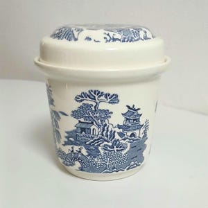 Vintage Mason's Ringtons Classic Blue White Willow Pattern Tea Caddy Stilton Storage Jar