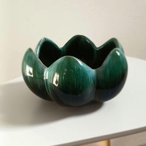 Vintage Blue Mountain Pottery BMP Canadian Lotus Flower Bowl Planter Houseplant Display Catch All
