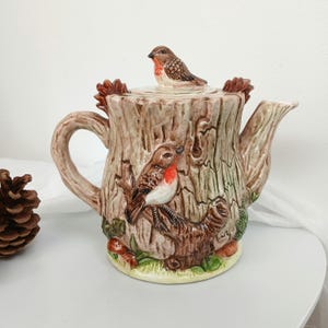 Vintage Robin Novelty Teapot Bird Nest Tree Cottagecore Leonardo Collectable Wildife Woodland Theme Autumn Christmas Styling Display Decor