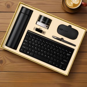 Personligt presentset för män: Tangentbord och mus, USB och penna, högtalare, tumbler