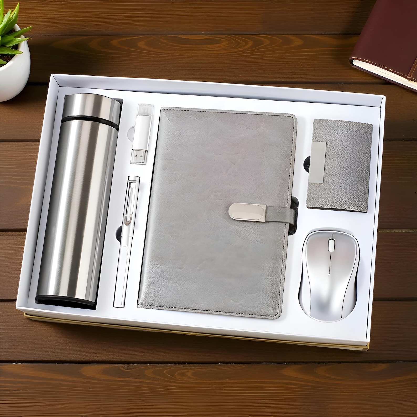 Personalized Business Gift Set: Computer Mouse, Leather Notebook & Pen ...