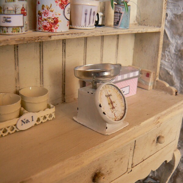 Kitchen scale dollhouse - Miniature - Scale 1:12