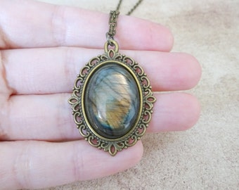 Brown labradorite cameo necklace, stone jewelry, lithotherapy