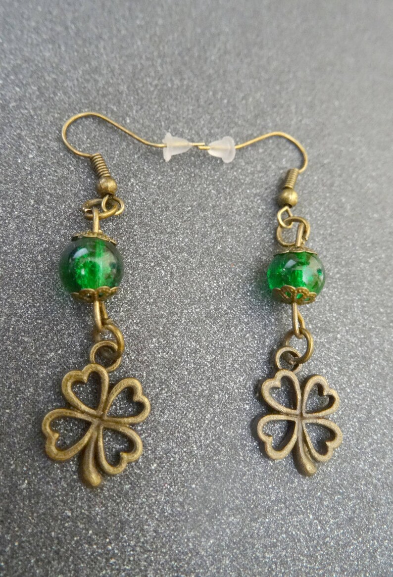 Boucles d'oreilles trèfles, bijoux irlandais, bijou trèfle, chance, porte-bonheur, Saint Patrick, celtique, boucles d'oreilles femme image 2