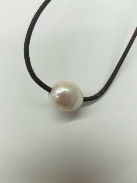 Freshwater Pearl Necklace. 17inch Brown 