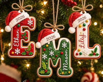 パーソナライズされたイニシャル入りクリスマスオーナメント、カスタムネームレターオーナメント、ジンジャーブレッドクリスマスツリーデコレーション、子供と家族へのクリスマスギフト 2026