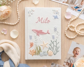 Álbum de fotos de lino bordado a mano personalizado para bebé, libro de recuerdos para recién nacidos, regalo para bebé, regalo de cumpleaños.