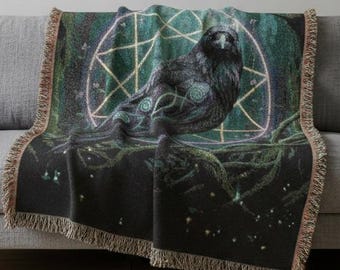 Raven of the Veil — tkany koc geometryczny