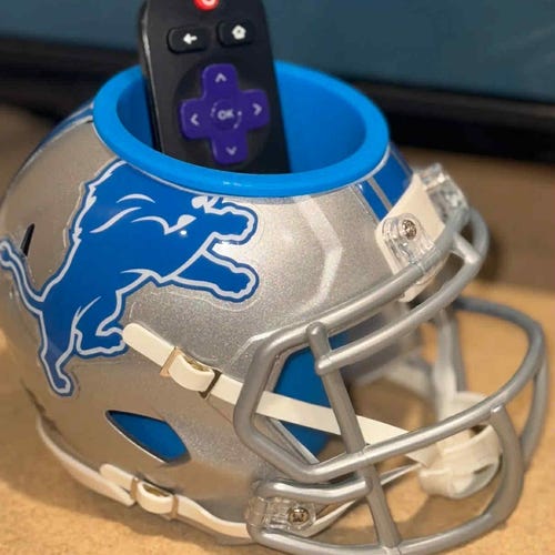blank mini football helmet desk caddy Riddell Speed Shell This helmet shaped caddy looks just like the helmets that the players wear Georgia Bulldogs Football Mini Helmet