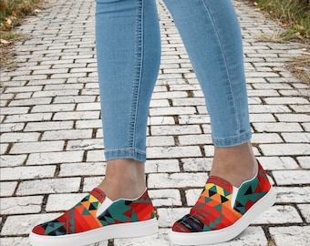 Chaussures en toile sans lacets pour femmes | Chaussures amérindiennes « Firekeeper Path » – Chaussures à motifs tribaux – Chaussures d'art autochtone