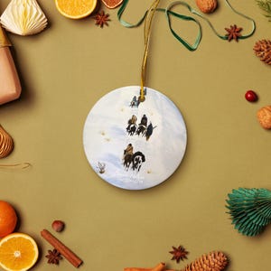 Adorno navideño de arte nativo americano "Las lágrimas de Walela" / Decoración de cerámica de doble cara con el emotivo espíritu cherokee