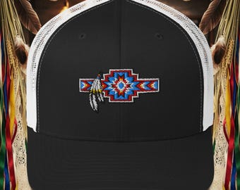Gorra con plumas aztecas / Gorra de camionero estilo nativo americano / Cierre ajustable bordado / Diseño tribal del suroeste americano / Gorra de camionero