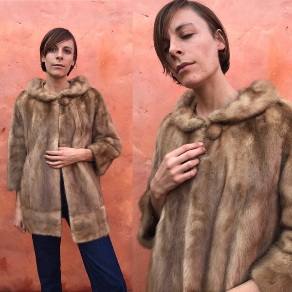 Vintage 1960s women's Fur Jacket Coat. Medium Large Light Brown fur