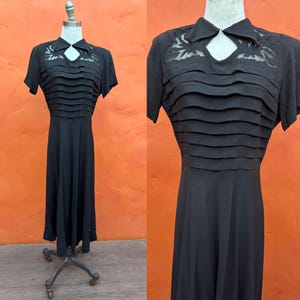 Vintage 1940s Rayon Black midi dress. Cut out flowers + netting. Gothabilly Dark Pinup Rockabilly Day dress party cocktail Medium Size 8 10
