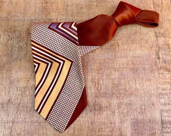 Vintage 1930s 1940s Wide Silk Tie Neck Tie. Geometric Pattern. Gangster Dapper Peaky Blinders zoot suit Swing dance