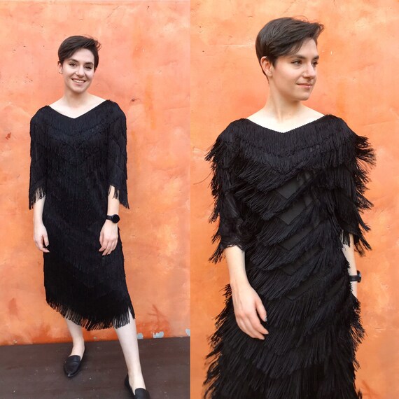 Vintage cocktail party flapper 1920s style dress.