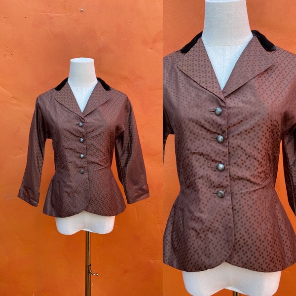 Vintage 1940s Brown Peplum Blazer Jacket Shirt Top Blouse. Black velvet collar WWII Pinup xs small size 2 4
