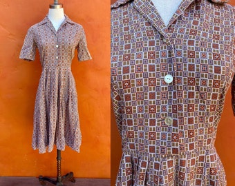 Vintage 1950s Shirtwaist Day Dress. 1950s Fit Flare Dress. 1950s Cotton Swing Dress. xs small Size 2 4