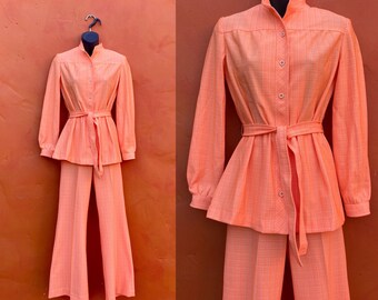 Vintage 1970s Women's Polyester Pantsuit. Wide leg high waisted pants. Orange xxs xs Size 00 0