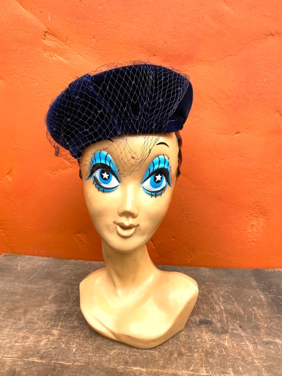 Vintage 1940s Blue Velvet Tilt hat with Netting - image 1