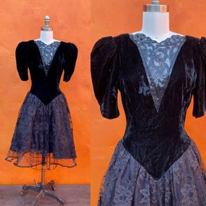 Vintage 1980s Black Victorian Velvet Dress. Party dress Cocktail dress 1980s prom dress Evening dress formal dress xs size 0 2 Goth Gothic