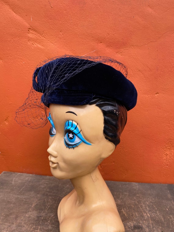 Vintage 1940s Blue Velvet Tilt hat with Netting - image 3