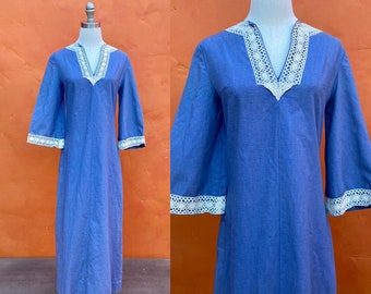 Vintage 1970s Blue Chambray Tunic Maxi dress. Wide half sleeves. Hippie Boho Bohemian Summer Festival