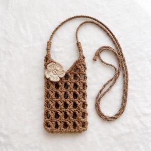 Hand-Crocheted Crossbody Phone Bag with Raffia Flower, Durable Cotton Cord Phone Pouch, Boho Adjustable Crossbody Pouch