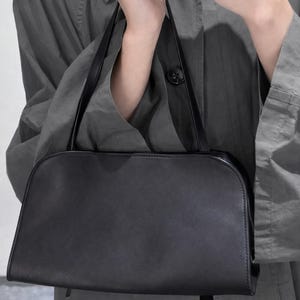 work shoulder bag
dinner date clutch
wedding guest handbag
formal evening purse
everyday leather bag
travel shoulder purse
office minimalist bag
party clutch bag
gift for her handbag
birthday gift for women
anniversary gift purse
Christmas gift leather bag
Valentine gift for her
