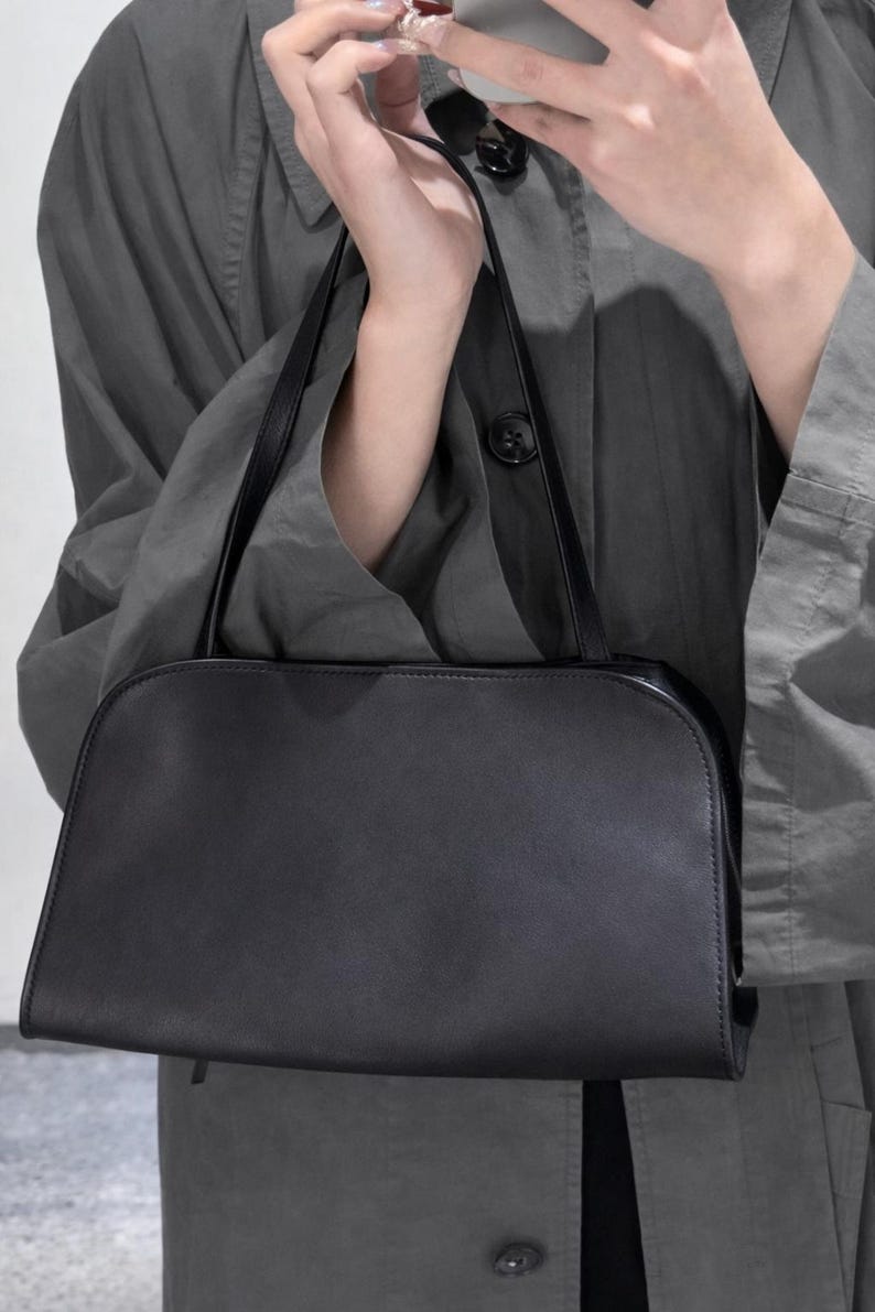 work shoulder bag
dinner date clutch
wedding guest handbag
formal evening purse
everyday leather bag
travel shoulder purse
office minimalist bag
party clutch bag
gift for her handbag
birthday gift for women
anniversary gift purse
Christmas gift leather bag
Valentine gift for her