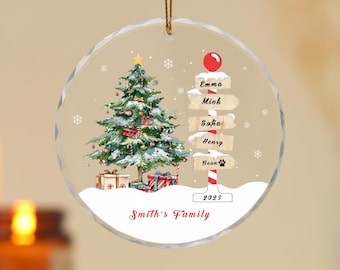 Adorno navideño personalizado con nombre de familia, regalo para una familia de cinco, adorno de cristal, decoración para árbol de Navidad, Navidad 2025, regalo para la familia