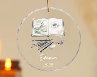 Adorno personalizado con nombre de artista, adorno de cuaderno de bocetos para dibujo, regalo de Navidad, adorno de cristal, decoración de graduación, regalo para amantes del arte