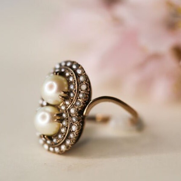 Antique Thin Ring with Pearl