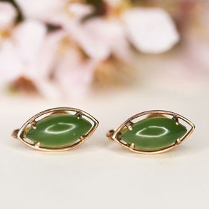 Vintage Jade Earrings 14k Gold Jade Screw Back Antique Green Jade Earrings