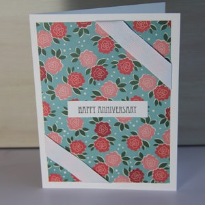 Tarjeta de aniversario hecha a mano con flores