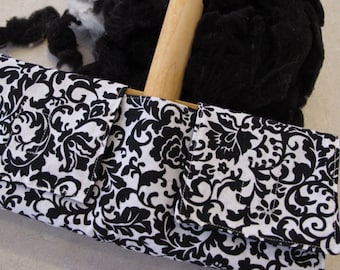 Large Carder Keeper - A Spinners Tool - White and Black Damask