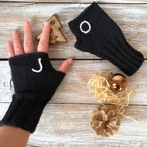 Regalos personalizados para hombres, guantes con monograma, la primera letra del nombre, guantes sin dedos tejidos a mano únicos, calentadores de brazos para papá