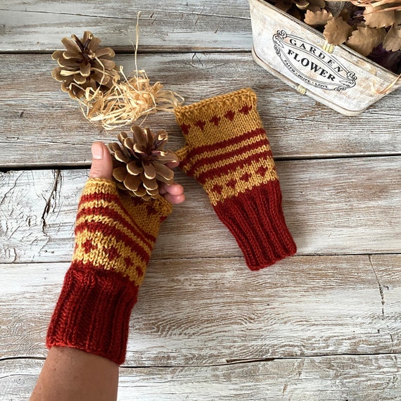 Unique Gift for Women Who Has Everything, Arm Warmers Cuff, Knit Fingerless  Gloves Mittens, Christmas Gifts, Trending Now 