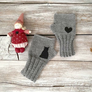 Cat Lovers Glove, Hand Knit Glove, Warmers Mitts, Cat And Heart, Christmas Gift, Unisex Fingerless Glove, Clothing Accessories, Animal Lover