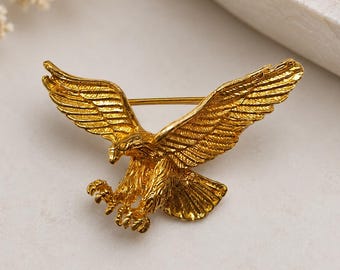 Broche de águila dorada, broche de águila, broche de pájaro en tono dorado, broche de solapa de águila alada, broche para bufanda, broche para sombrero, regalo para amantes de las aves.