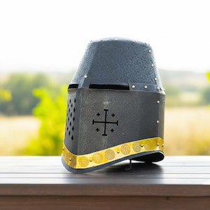 Handgemaakte Templar Crusader Helmet, Black Great Roer Stalen integraalhelm voor LARP, cosplay en cadeau voor hem